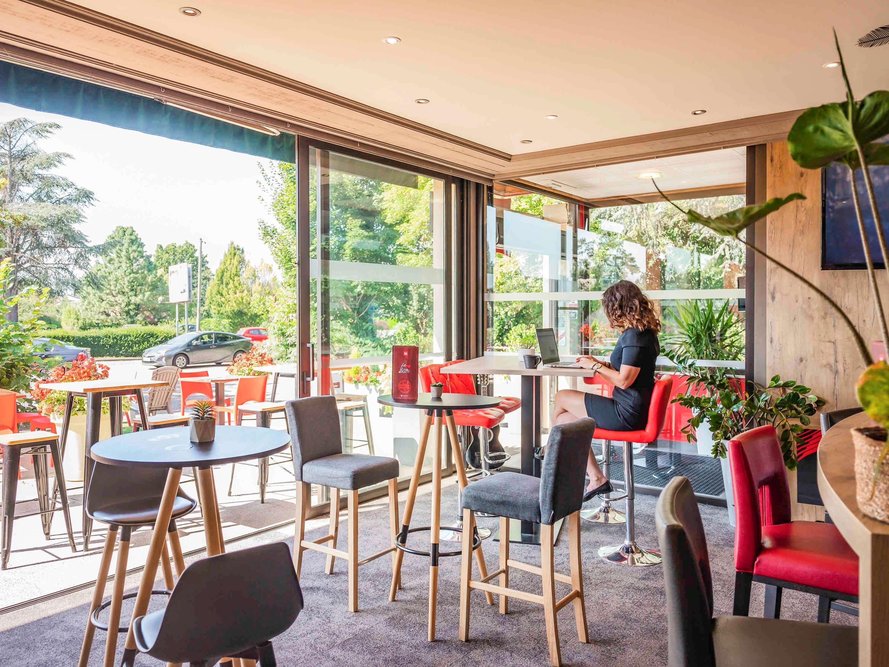 Ibis Colmar Est - Hotel Restaurant En Alsace Horbourg-Wihr Екстериор снимка