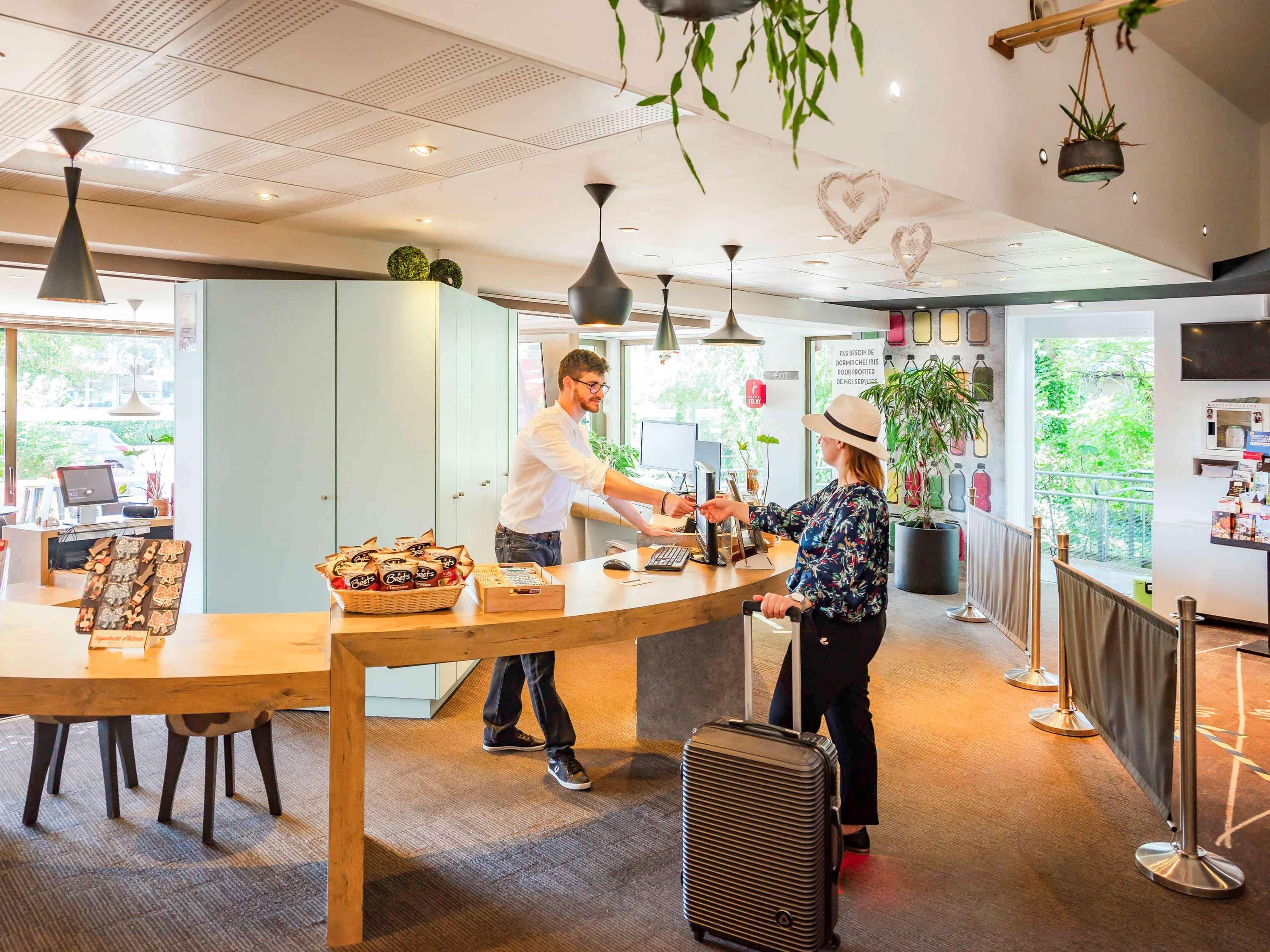 Ibis Colmar Est - Hotel Restaurant En Alsace Horbourg-Wihr Екстериор снимка