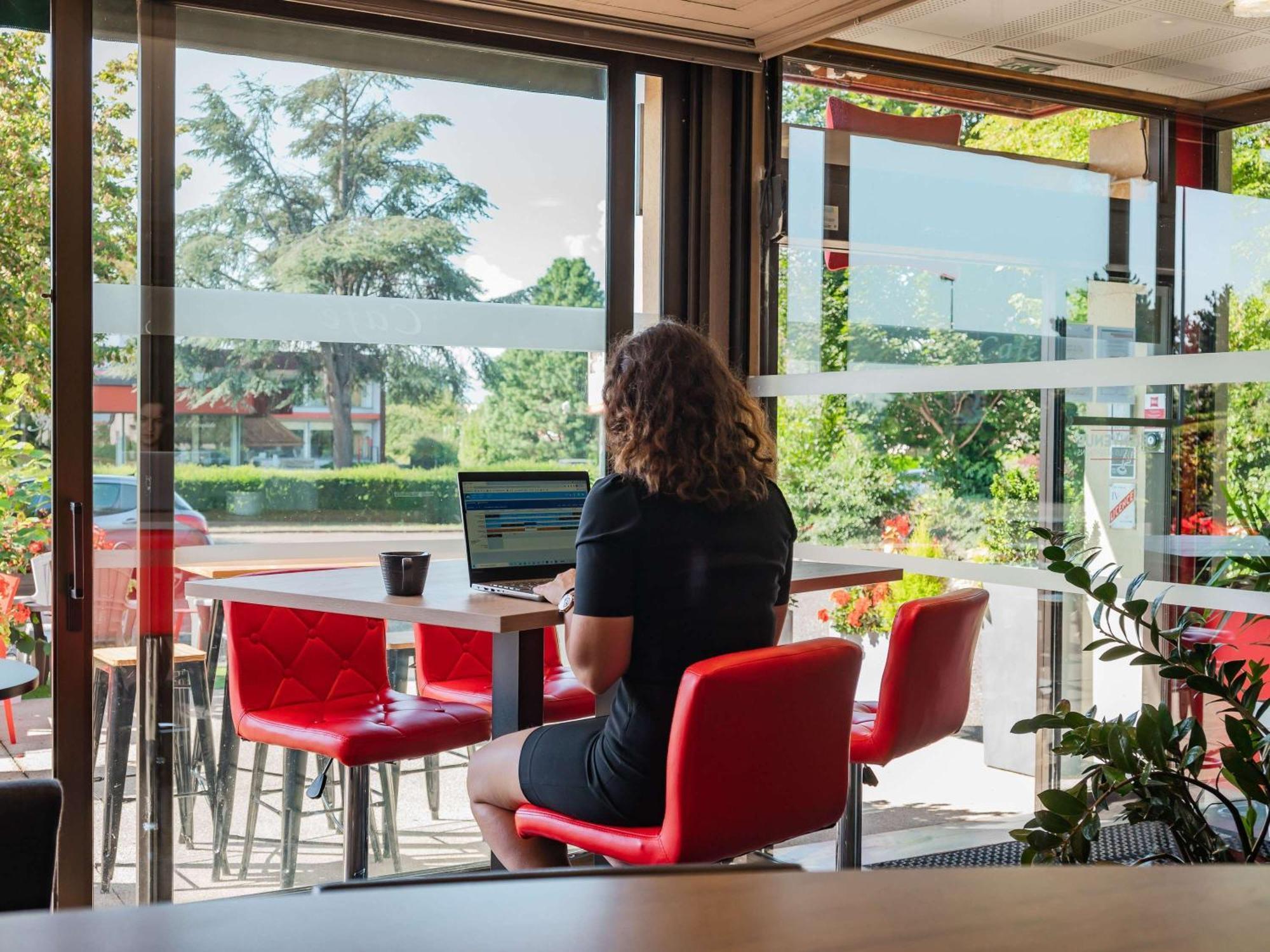 Ibis Colmar Est - Hotel Restaurant En Alsace Horbourg-Wihr Екстериор снимка